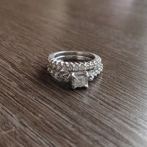 Engagement Set